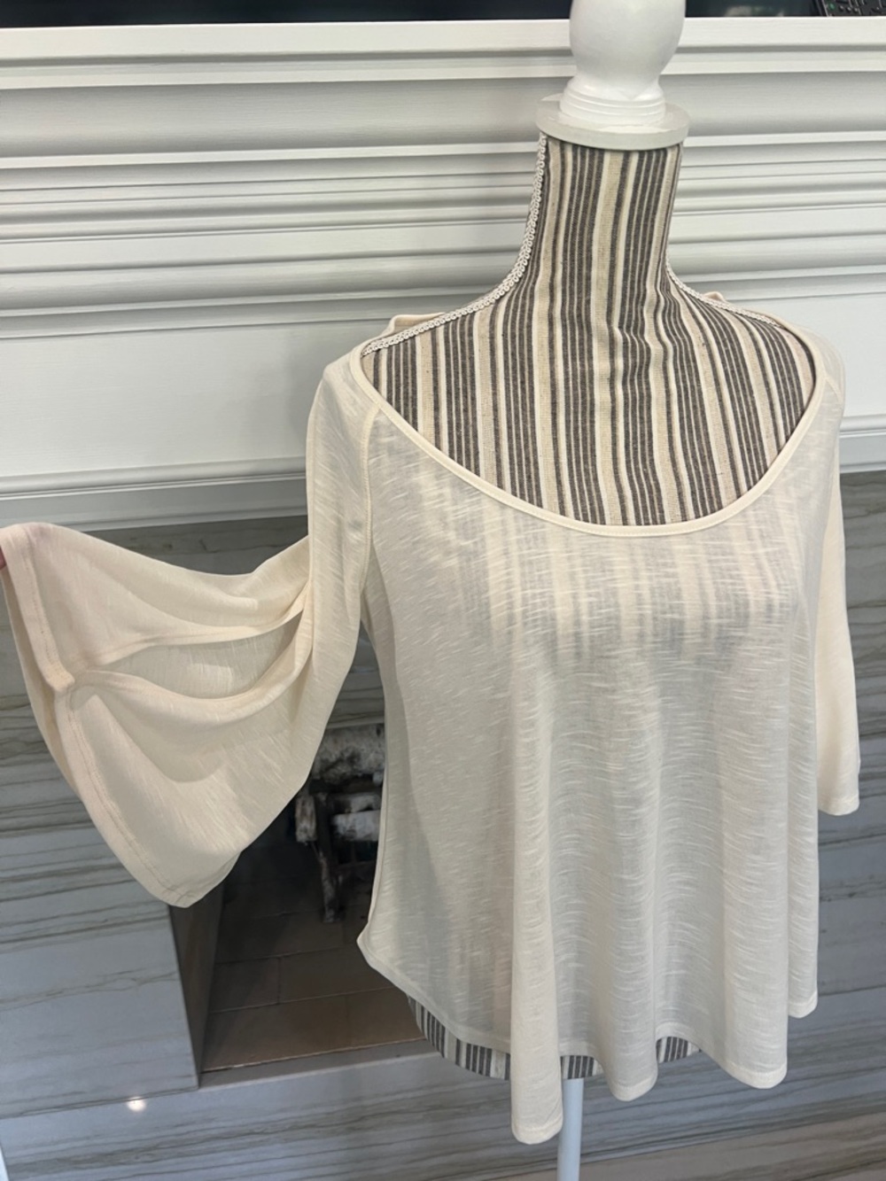 Women's Cream Bell-Sleeve Scoop Neck Top